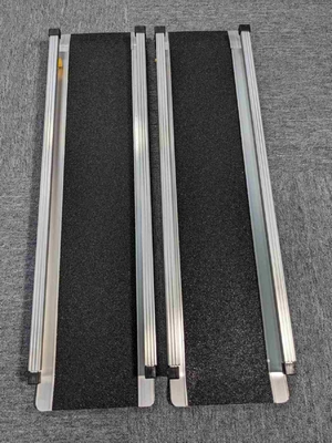 2-8ft Aluminium-Rollstuhl-Rampen rutschfeste Klapprampen für Türschwelle tragbare Rampen