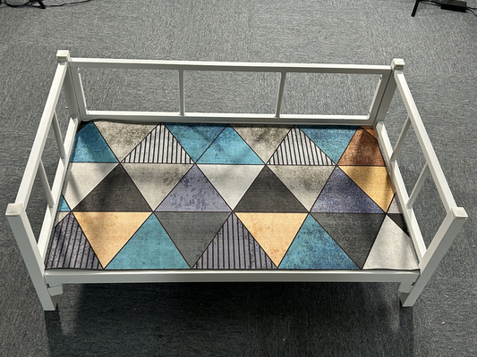 Goldene Pelze Bissbeständige Hundehütte Schmiedeeisen Klappbett für Katzenlager Erhöhtes Design