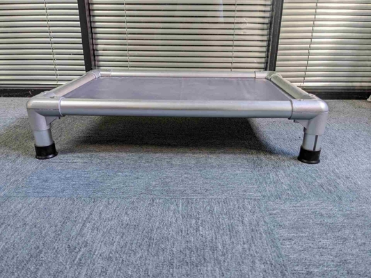 Wasserdichtes Hochbett für Hunde erschwingliches und stilvolles Trampolin-Design für kleine Rassen