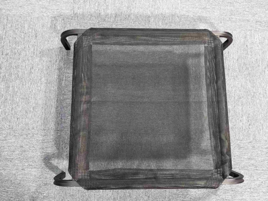 Pulverbeschichtetes Hochbett für Hunde mit atmungsaktivem Design und wasserdichtem Material