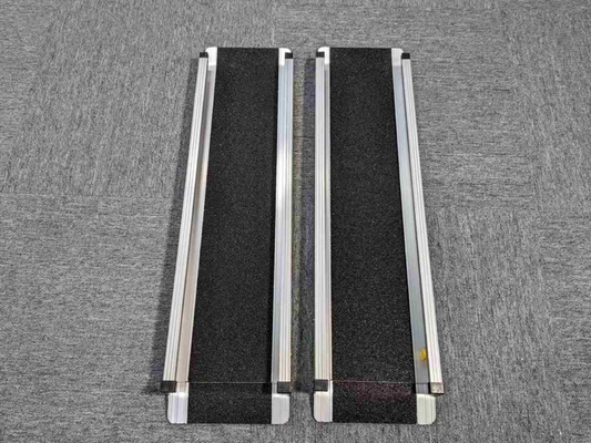 Aluminiumlegierte Rampe für barrierefreien Rollstuhl, maßgeschneiderter und tragbarer Zugang