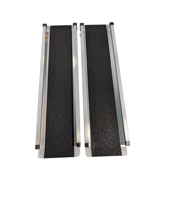 Einkaufszentrum Aluminiumlegierungsrampe mit rutschfeste Oberfläche Teppich Handicap Heimtreppe